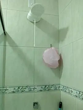 urielpereira online show from November 5, 2025, 11:41 pm