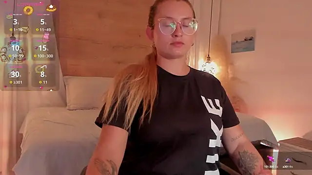 halaaa 1 online show from October 9, 2025, 7:14 pm