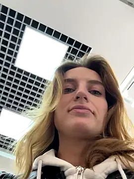 -AngelAri- online show from October 8, 2025, 6:08 pm