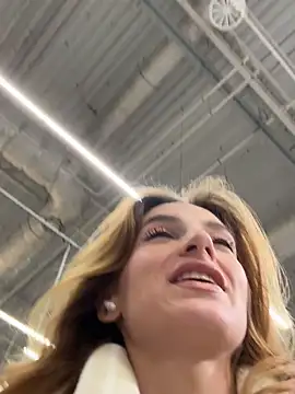 -AngelAri- online show from October 23, 2025, 6:06 pm