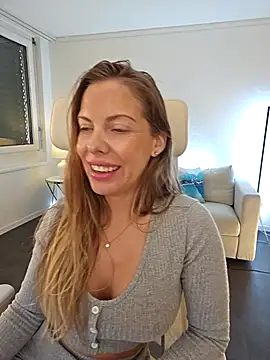 Snapshot of novaforyou1 chatting on September 30, 2025, 12:33 pm novaforyou1 online show from September 30, 2025, 12:33 pm