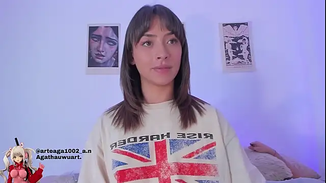 Moonlight1002 online show from November 5, 2025, 6:49 am