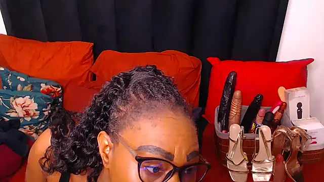 sexybootylicious online show from September 28, 2025, 8:21 am