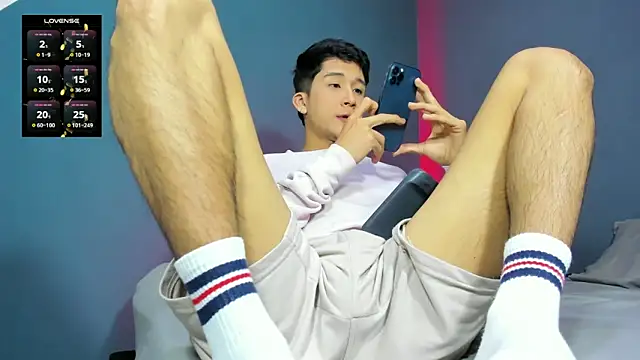 tom Howard online show from December 6, 2024, 2:40 am