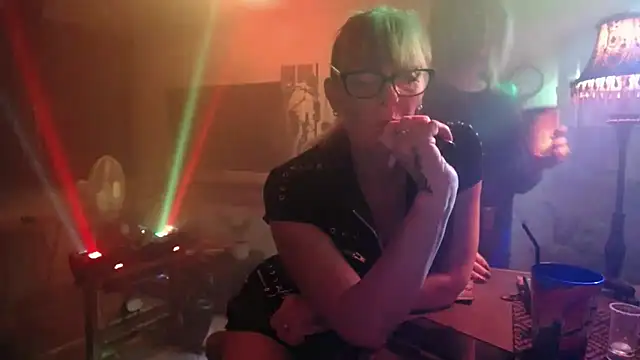 COUPLE4VOYEUR01 online show from September 20, 2025, 7:08 pm