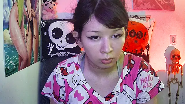 Haru Queenn online show from October 28, 2025, 9:03 pm