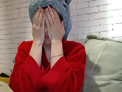 Snapshot of Angel_girllovemy chatting on November 12, 2025, 6:17 am Angel girllovemy online show from November 12, 2025, 6:17 am