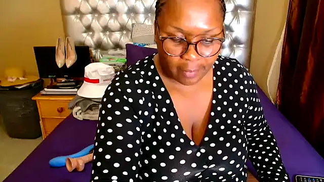 Snapshot of missboobsxx chatting on November 25, 2025, 12:49 pm missboobsxx online show from November 25, 2025, 12:49 pm