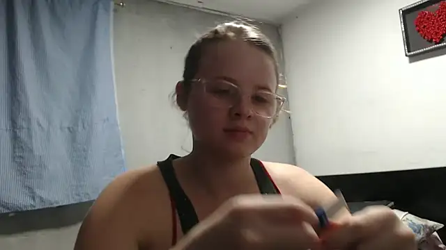 HellenMiyer1111 online show from March 3, 2025, 11:46 pm