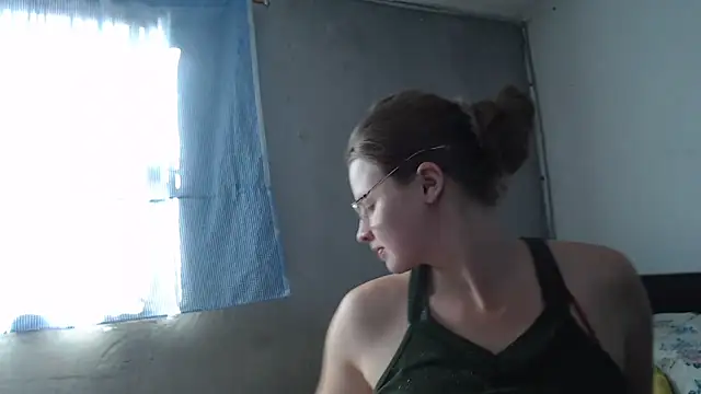 HellenMiyer1111 online show from March 2, 2025, 8:35 pm