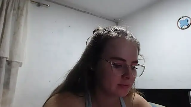 HellenMiyer1111 online show from September 19, 2025, 3:49 pm