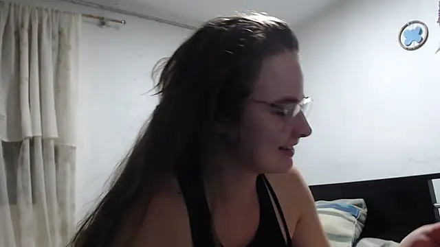 HellenMiyer1111 online show from September 29, 2025, 5:51 pm