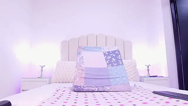 Snapshot of raven_lilith_ chatting on October 31, 2025, 3:14 am raven lilith online show from October 31, 2025, 3:14 am