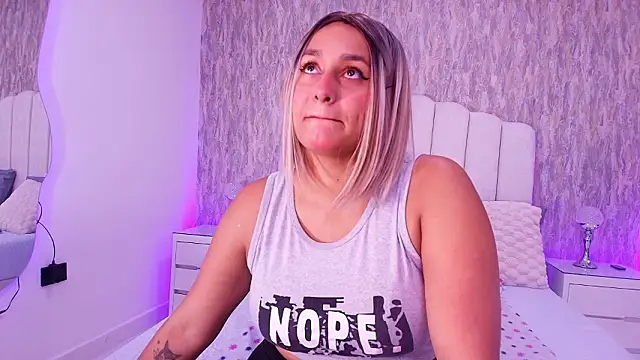 raven lilith  online show from March 5, 2026, 3:14 am