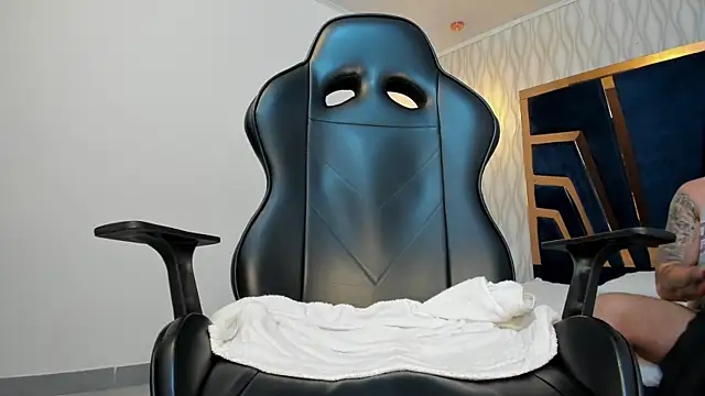 Petesevans online show from March 4, 2025, 2:27 am