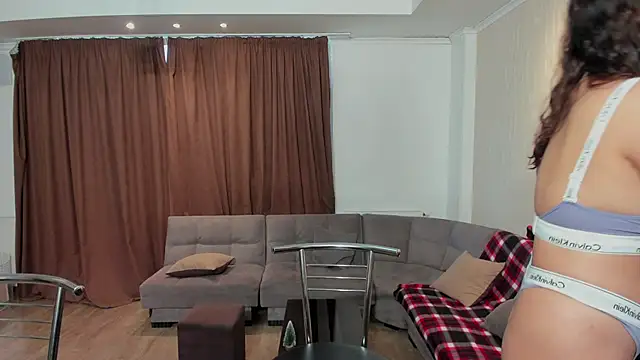 likaxxx online show from December 12, 2024, 11:28 am