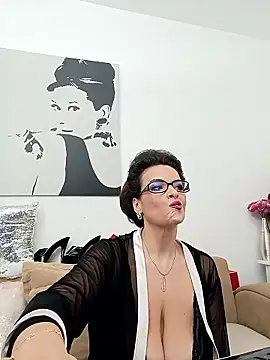 RebeccaNoble online show from January 7, 2026, 5:51 pm