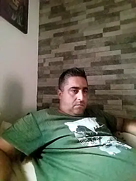 ADRIAN ADI40 online show from October 8, 2025, 7:32 am