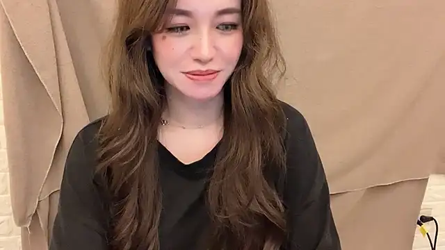 Tw Zoella online show from March 3, 2025, 6:13 pm