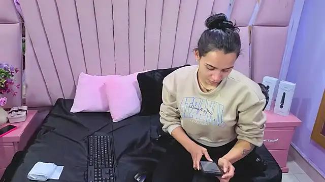 fisting anal 69 online show from February 17, 2026, 12:57 pm