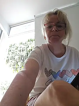 slutgold online show from October 18, 2025, 12:18 pm