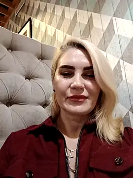 JennyOMay online show from November 15, 2025, 5:33 am