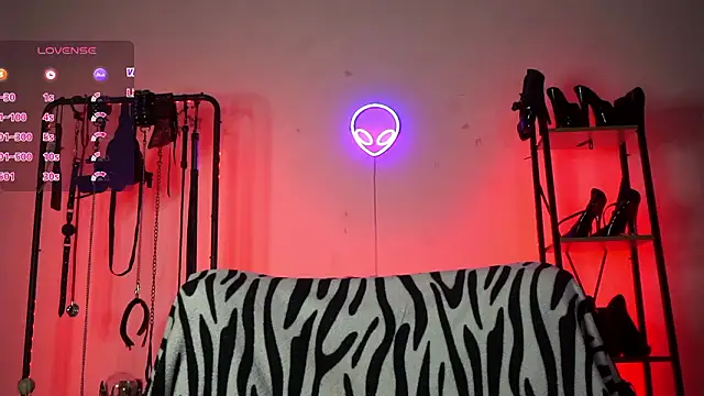 Snapshot of CyberXGoddess chatting on February 4, 2026, 7:14 am CyberXGoddess online show from February 4, 2026, 7:14 am