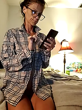 Scarlettishere online show from October 14, 2025, 11:33 am