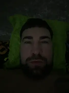 Snapshot of Miguelpm04 chatting on December 17, 2025, 10:59 pm Miguelpm04 online show from December 17, 2025, 10:59 pm