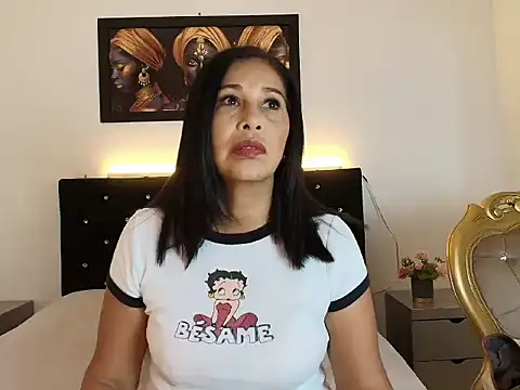 Snapshot of Shanon_mature chatting on June 4, 2026, 7:07 pm Shanon mature online show from June 4, 2026, 7:07 pm