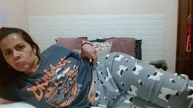 Sara Brandon online show from September 25, 2025, 2:50 am