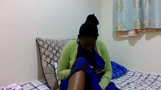 Snapshot of sweetelle09 chatting on April 28, 2026, 7:29 pm sweetelle09 online show from April 28, 2026, 7:29 pm