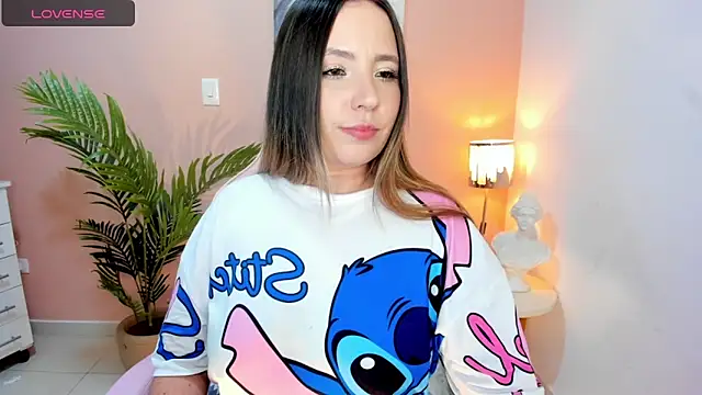 HannaMiller 1 online show from May 6, 2026, 5:06 pm