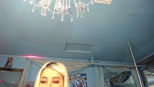 ADRIANNA FOX online show from December 22, 2025, 2:11 am