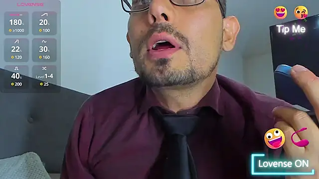 jhonyalzate2 online show from February 26, 2025, 1:25 am