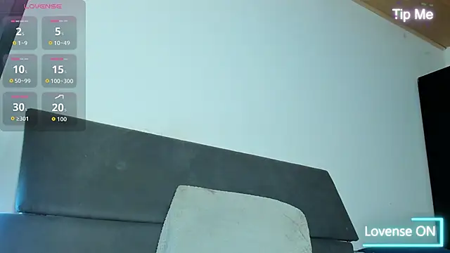 jhonyalzate2 online show from March 27, 2026, 3:15 am