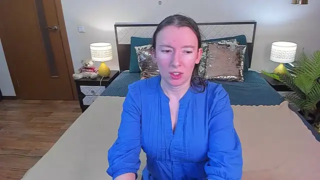Snapshot of CatherineWalls chatting on June 1, 2026, 2:56 am CatherineWalls online show from June 1, 2026, 2:56 am