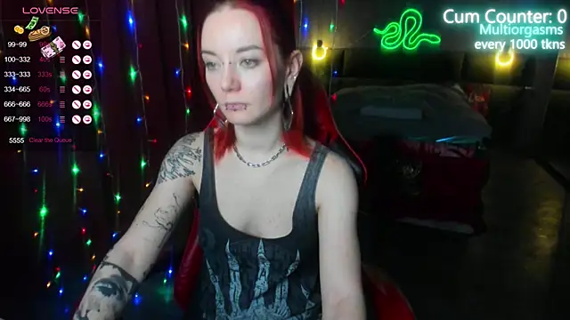 MaxPhoenixx online show from February 21, 2025, 12:49 am