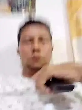 Lachuchaenlacara1988 online show from February 1, 2025, 2:47 am