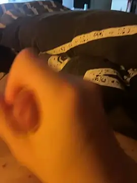 logus9999 online show from April 15, 2026, 2:54 pm