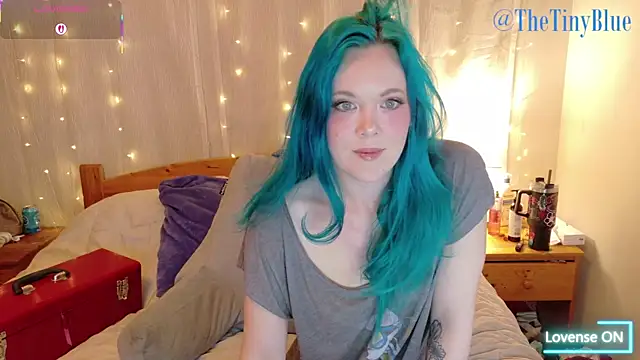 thetinyblue online show from April 13, 2026, 4:33 pm