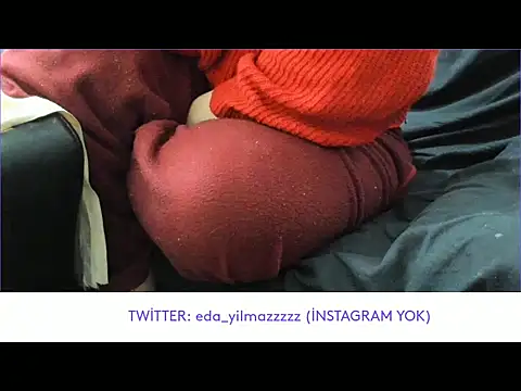 Snapshot of sexy_modelll chatting on March 22, 2025, 2:25 pm sexy modelll online show from March 22, 2025, 2:25 pm