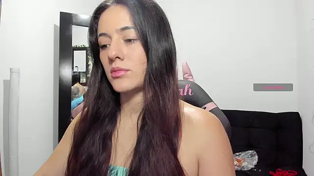 NoahWilliams  online show from February 7, 2025, 4:14 pm