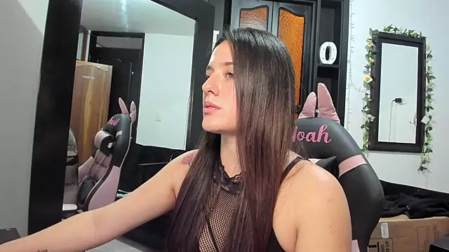 NoahWilliams  online show from December 13, 2024, 8:04 pm