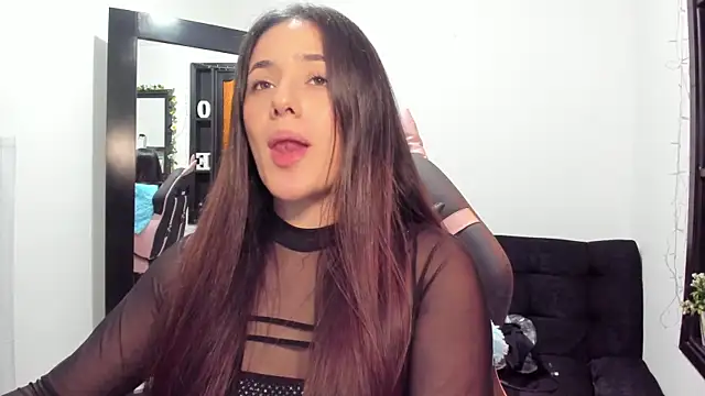 NoahWilliams  online show from February 3, 2025, 5:24 pm