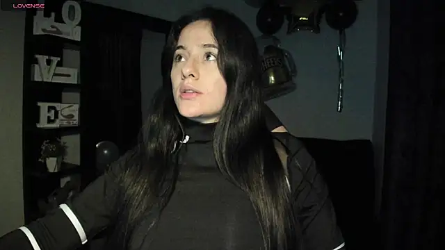 NoahWilliams  online show from October 7, 2025, 7:48 pm