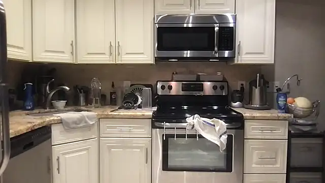 BigGuyMuscle online show from September 17, 2025, 10:23 pm