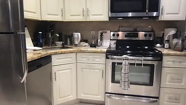 BigGuyMuscle online show from October 1, 2025, 5:06 pm