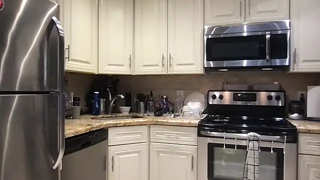 BigGuyMuscle online show from September 26, 2025, 1:29 pm