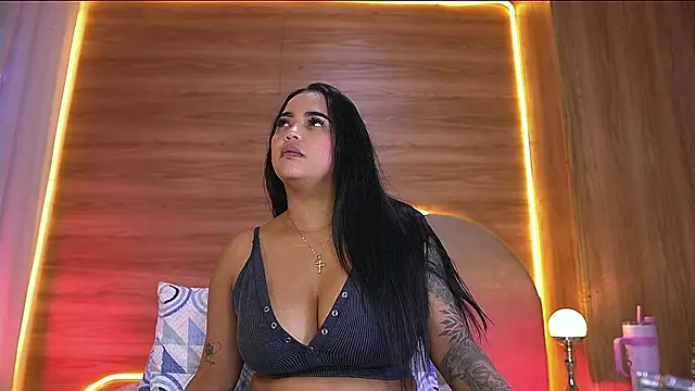 alexaa walker online show from April 13, 2026, 11:47 am